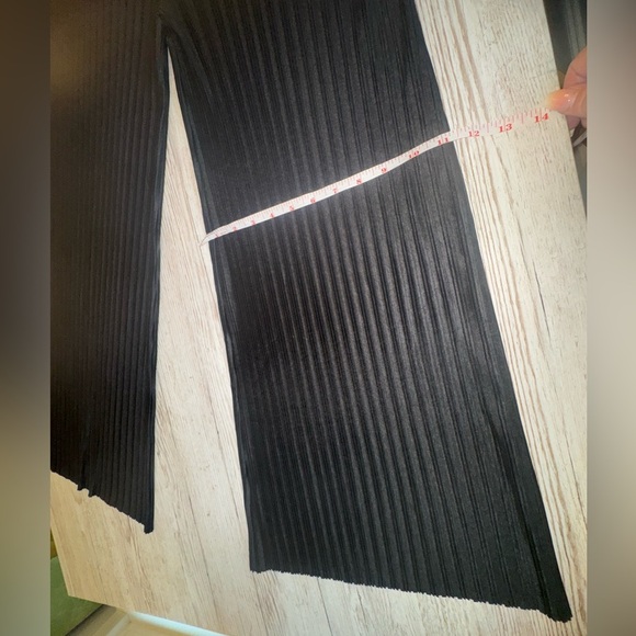 NWT Milano Black Palazzo Wide Leg Pleated Accordion Pants size Large - Picture 8 of 9